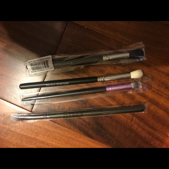 Mix & match brand new beauty items - Picture 8 of 8